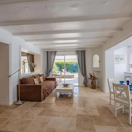 度假居 Cyrnos By Interhome